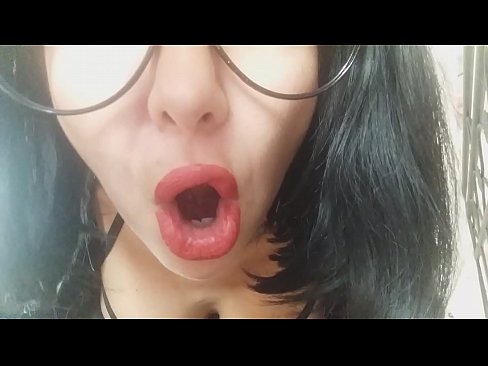 ❤️ Kara, via duonpatrino ne lasos vin iri al lernejo hodiaŭ... Mi bezonas vin tro multe... ❤ Faka video ĉe eo.xxxomg.ru ☑